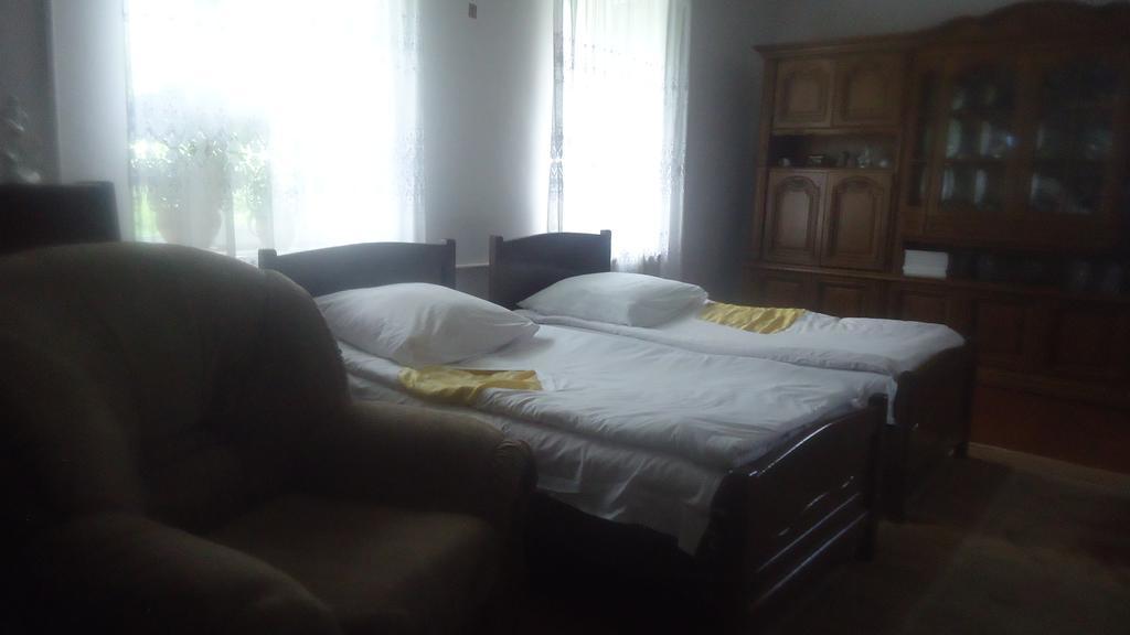 Maka`s Guest House Kazbegi Extérieur photo